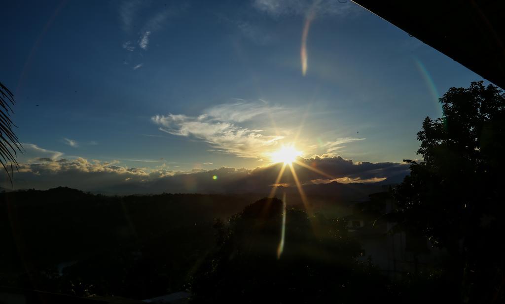 Romance Hills Hotel Kandy Eksteriør billede